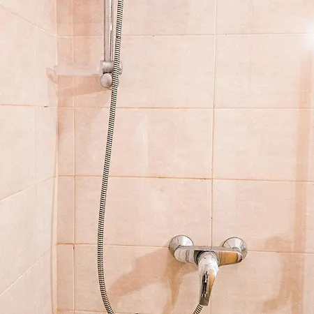 Paceville Flat Two Bedroom Two Bathrooms St Julians With Terrace And Yard Pen 2 *