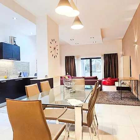 Paceville Flat Two Bedroom Two Bathrooms St Julians With Terrace And Yard Pen 2 公寓